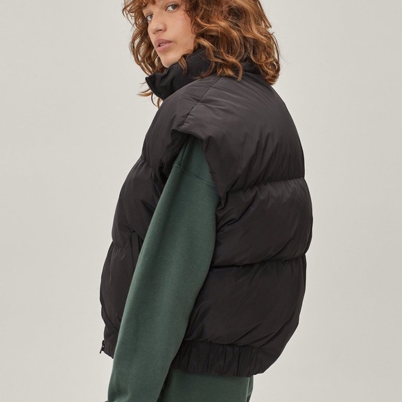 Nasty Gal Puffer Vest - Picture 3 of 7